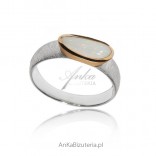 Silver ring with natural opal - UMIC