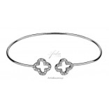 Silver bracelet stiffened with clover