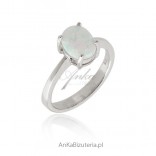 Silver ring with opal opal. Silver jewellery.