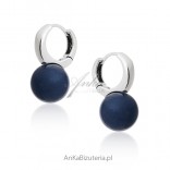 Silver earrings with navy blue pearl on English clasp