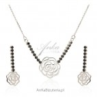 Komplet biżuterii srebrnej z czarnymi cyrkoniamii - różyczki