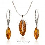 Silver set with amber
