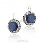 Silver earrings with navy blue stone - small