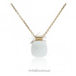 Gold-plated silver necklace with white agate