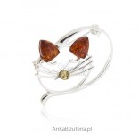 Silver brooch with amber CAT