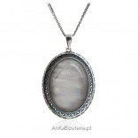 Silver pendant with gray utyyt