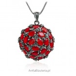 Beautiful jewelry - Silver pendant with marcasites and rubies