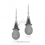 Original silver earrings with moonstone