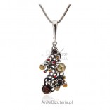Beautiful silver pendant with amber and Swarovski crystals