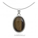 Silver pendant with a tiger's eye