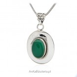 Silver pendant with green jade