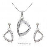 Set silver jewelry with cubic zirconia