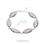 Silver bracelet with pink utyyt