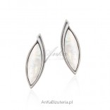 Silver earrings with imitation opal - Elegance and simplicity