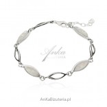 Silver bracelet with white synthetic opal