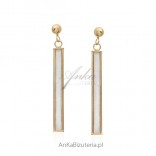 Gold-plated silver earrings and satinized sticks