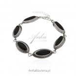 Silver bracelet with black onyx and Greek pattern