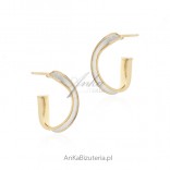 Satinated gold plated silver earrings