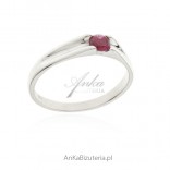 Silver ring with ruby ​​zircon