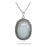 Beautiful stylish silver pendant with moonstone