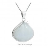 Blue Moon - Silver pendant with moonstone