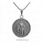 Duży medalik srebrny oksydowany  Św Benedykta
