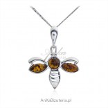 Silver pendant with BEE amber
