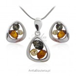 A subtle set of silver jewelry with amber - ABLA