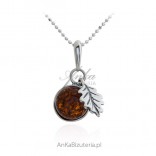 Silver pendant with amber LEAF OAK