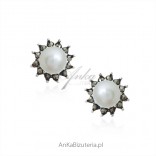 Silver earrings with marcasites and a pearl