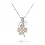 Silver pendant with white Opal flower