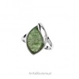 Silver ring with green aventurine
