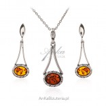 Silver jewelry complete with amber