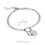 Silver bracelet with a white pearl