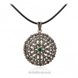 Silver pendant with marcasites and green malachite