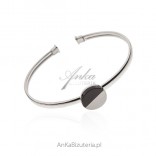 Silver bracelet with onyx