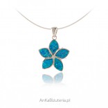 Fashionable silver jewelry Silver pendant with blue opal Suspension clover
