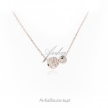 A subtle silver necklace with diamond rings
