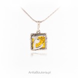 Silver pendant with amber LETTER -E