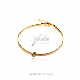 Gold-plated silver bracelet with a circle and zircons
