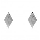 Silver earrings with satin diamonds