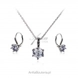 Silver jewelry set with beautiful zircon