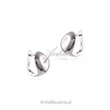 Silver smooth oval earrings
