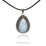 Silver pendant with a moonstone - a stone of happiness