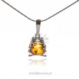 Silver pendant with amber - Lucky frog!