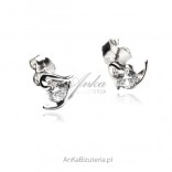 Silver earrings with a zircon in a heart