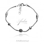 Silver clover bracelet with circles