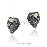 Silver earrings oxidized leaves with a pearl