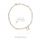 Gold-plated silver bracelet on a chain UNIONS - with the letter W / M