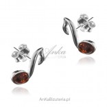 Silver notes earrings with amber